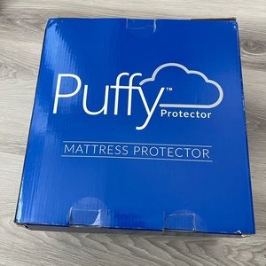Puffy mattress protector Twin XL new
